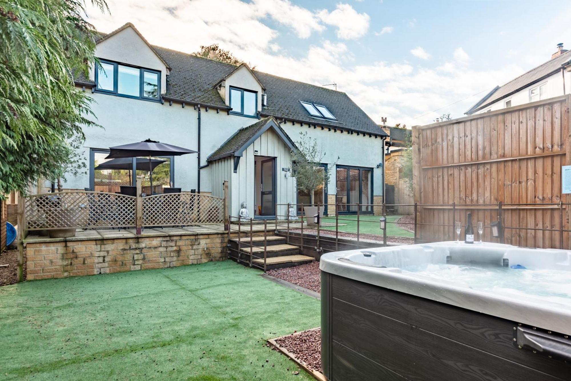 Cotswold Holiday Let With Hot Tub - The Old Garage Chipping Norton Εξωτερικό φωτογραφία